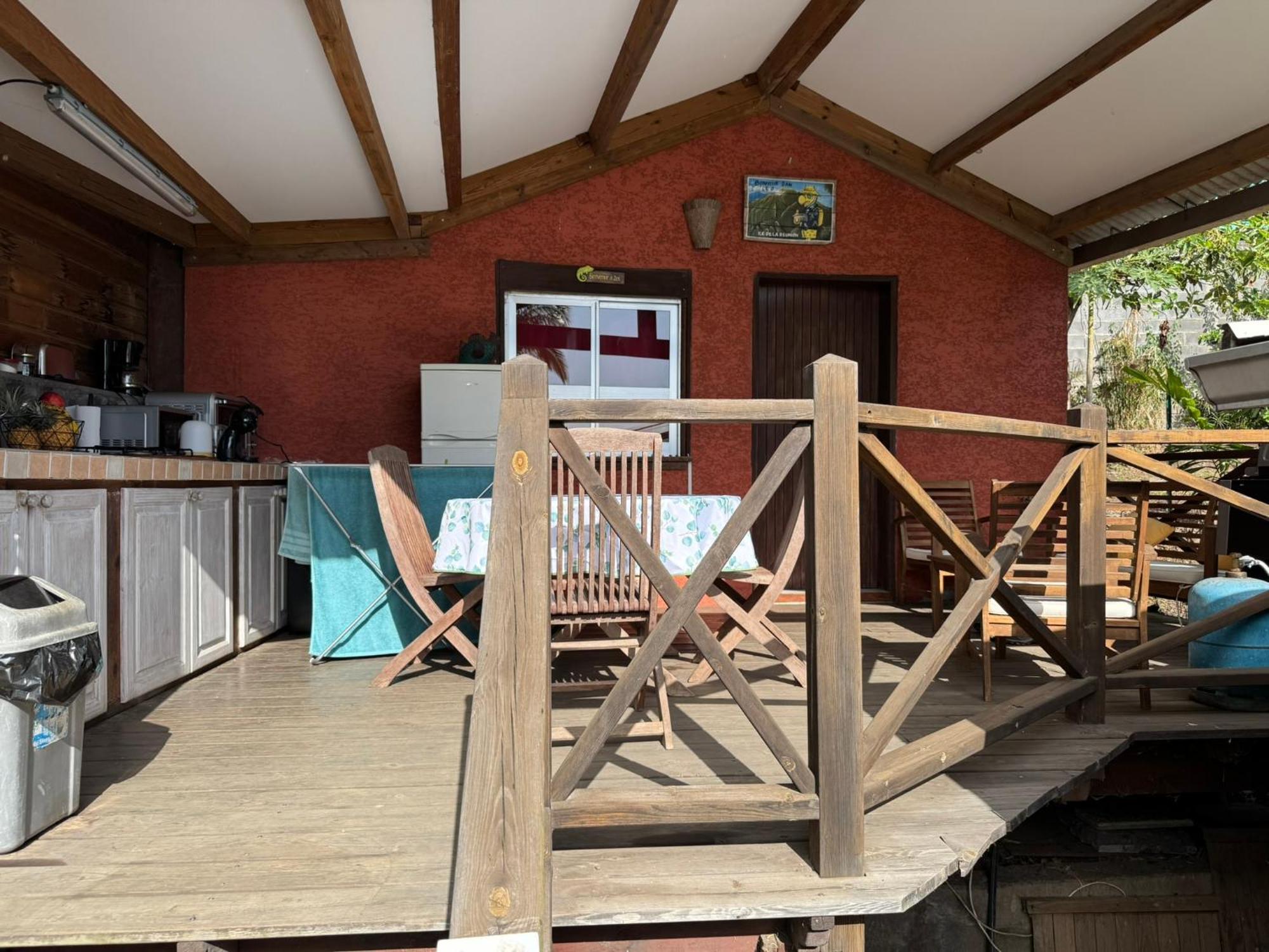 La Bananeraie Apt 35M2 Piscine Jardin Tropical Parking Prive Saint-Leu Exterior photo